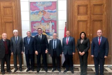 جمعية رجال الأعمال تبحث مع السفير المصري العلاقات الثنائية