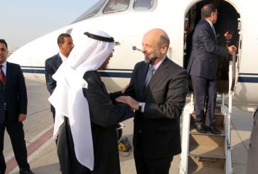 رئيس الوزراء يصل إلى الإمارات في زيارة عمل قصيرة
