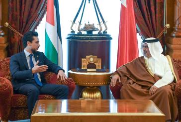 ولي العهد يبحث مع ولي عهد البحرين العلاقات الثنائية والتعاون المشترك