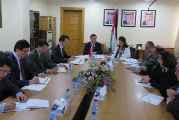الأردن والمنظمة العالمية لتنمية الربط الكهربائي يبحثان مجالات التعاون